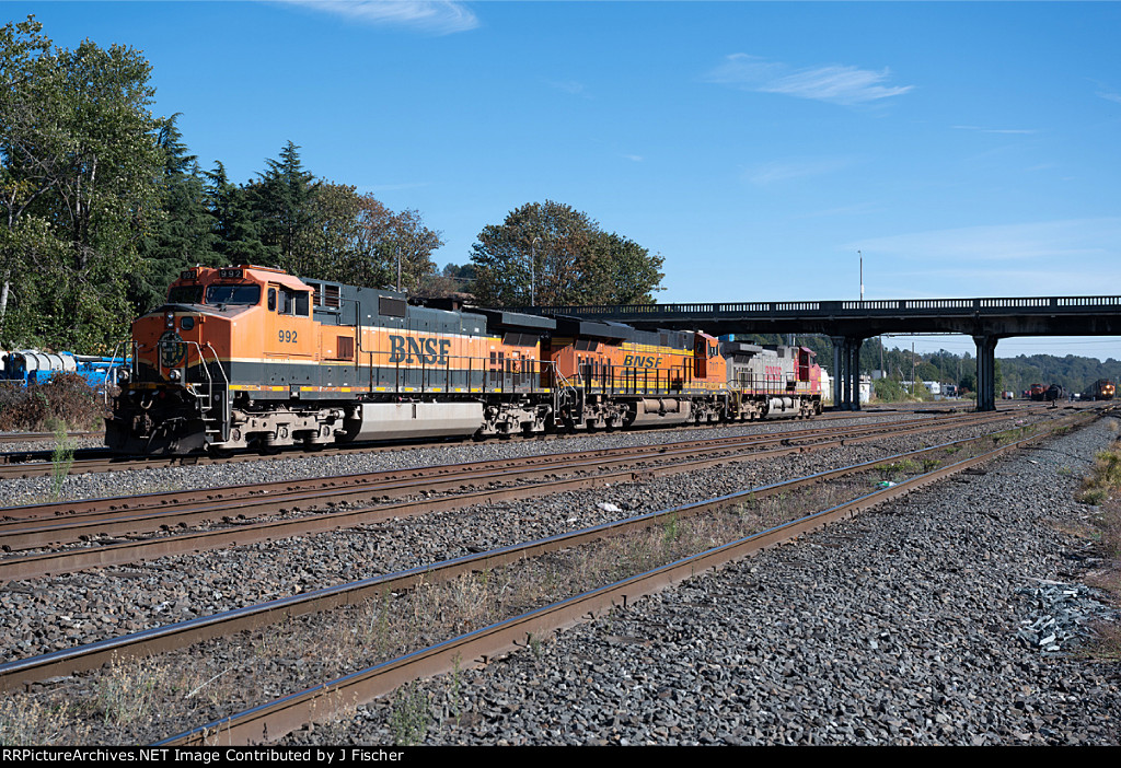 BNSF 992